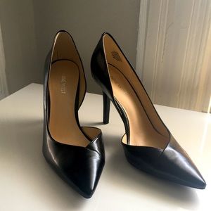Nine West black pumps size 9 classic black heels